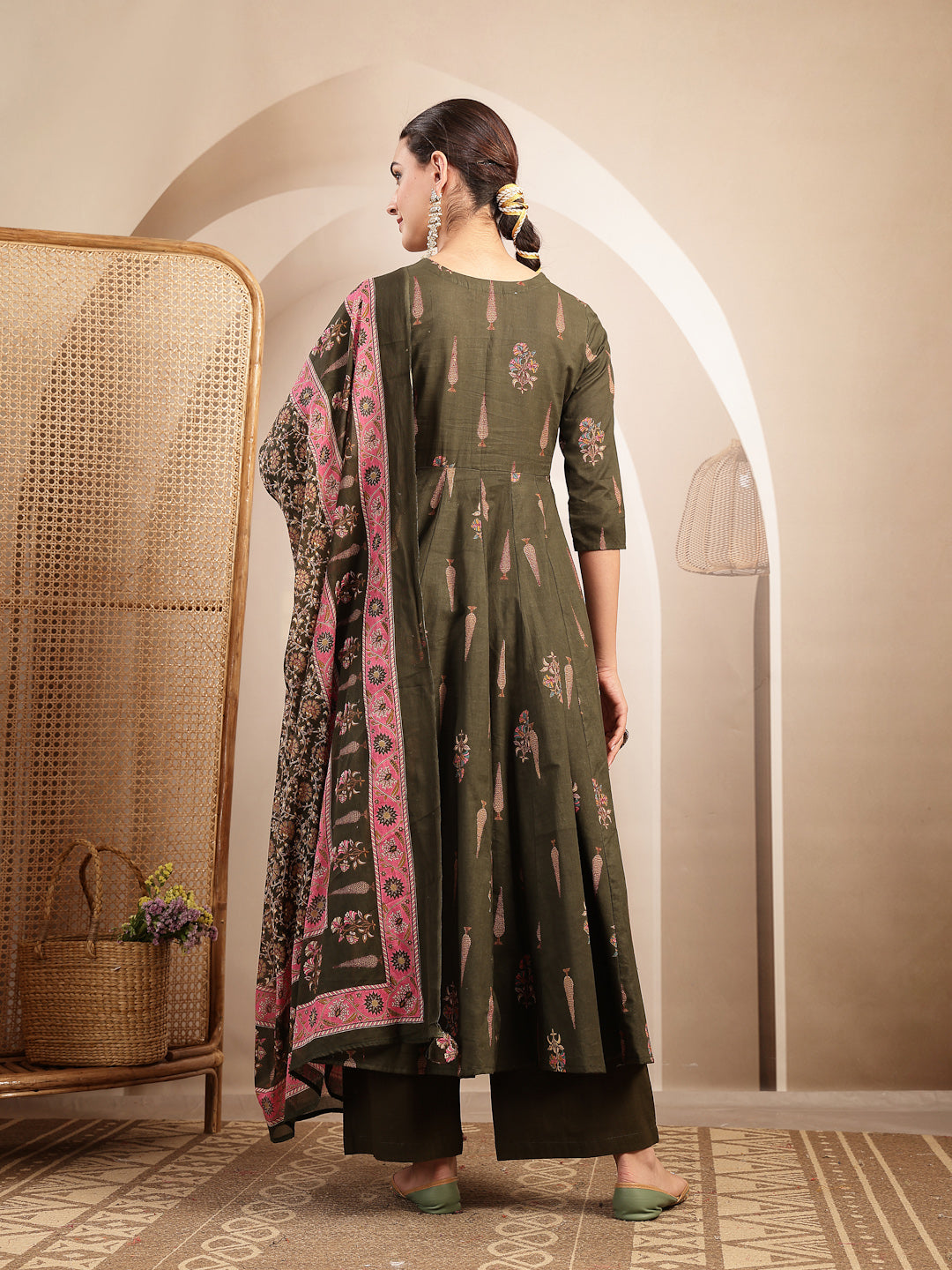 Cotton Calf Length Printed 3/4 Sleeve V-Neck Anarkali Kurta Suit Set