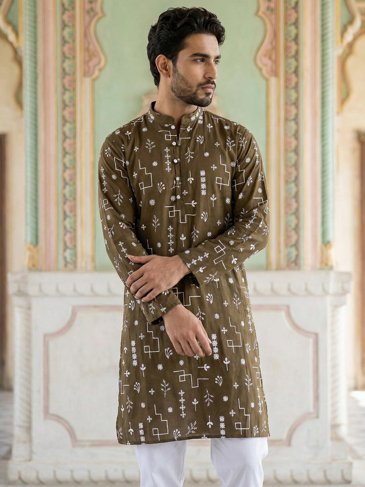 Embroidered Silk Blend Straight Kurta Pyjama.