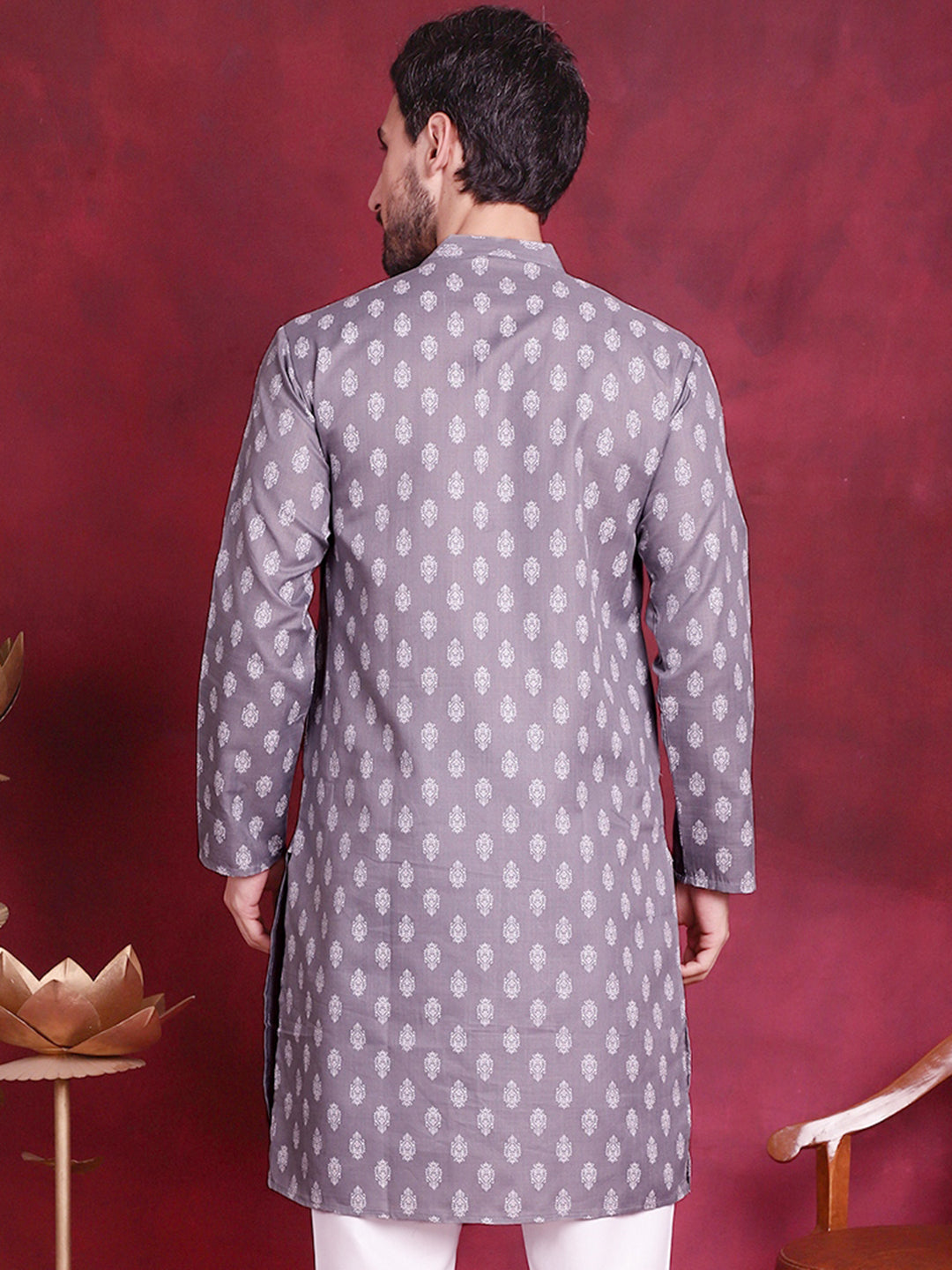 Men Grey And White Floral Printed Kurtas