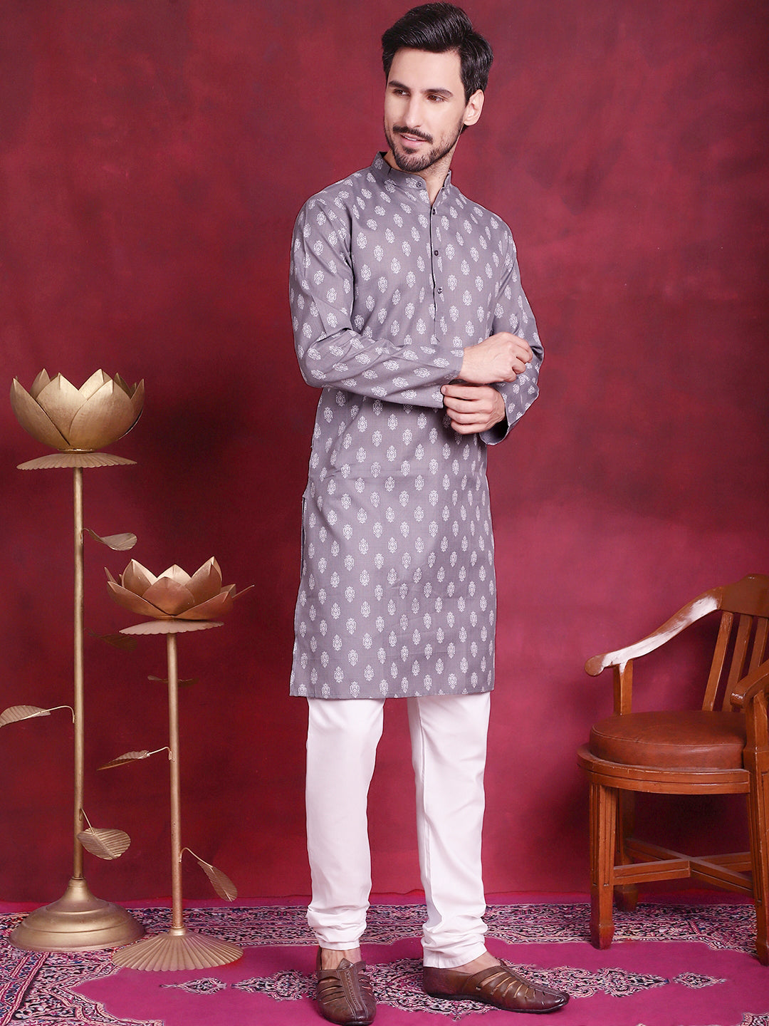Men Grey And White Floral Printed Kurtas