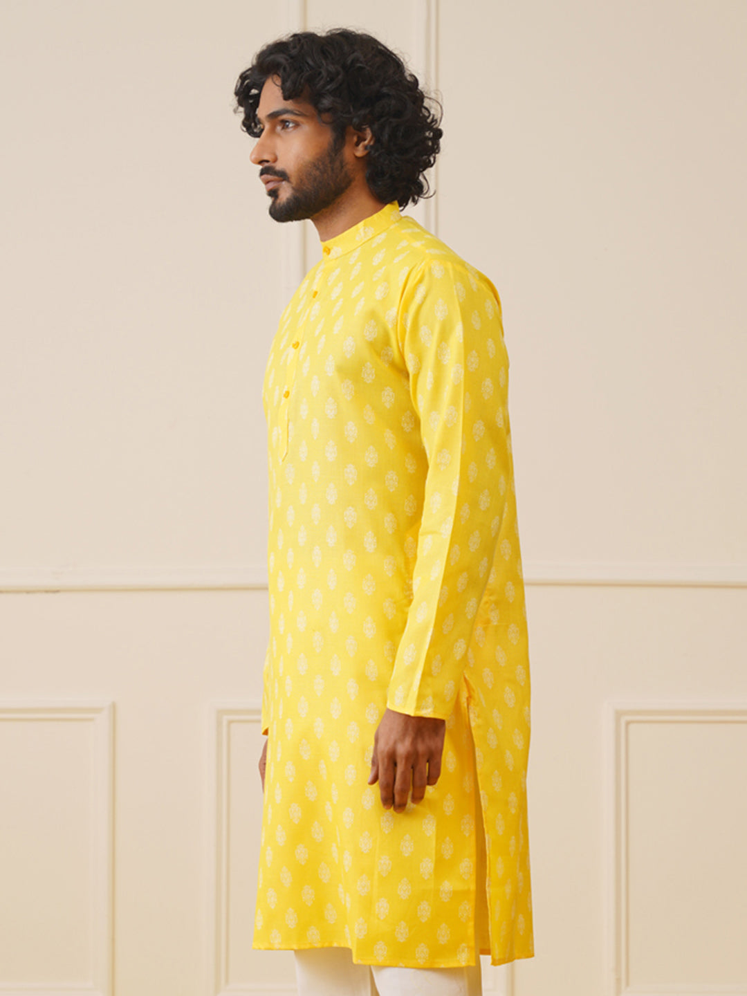 Men Yellow And White Floral Printed Kurtas