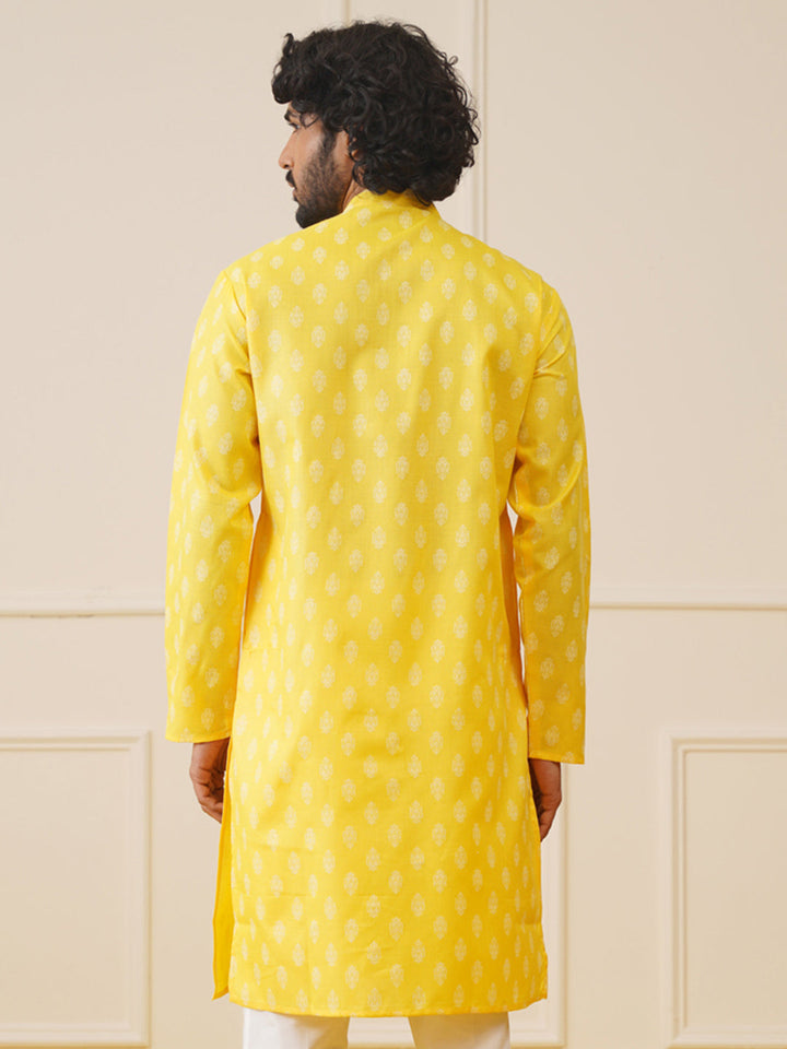 Men Yellow And White Floral Printed Kurtas