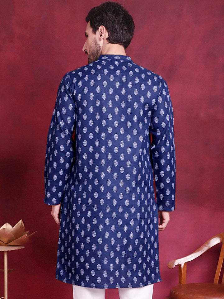 Men Navy Blue And White Floral Printed Kurtas