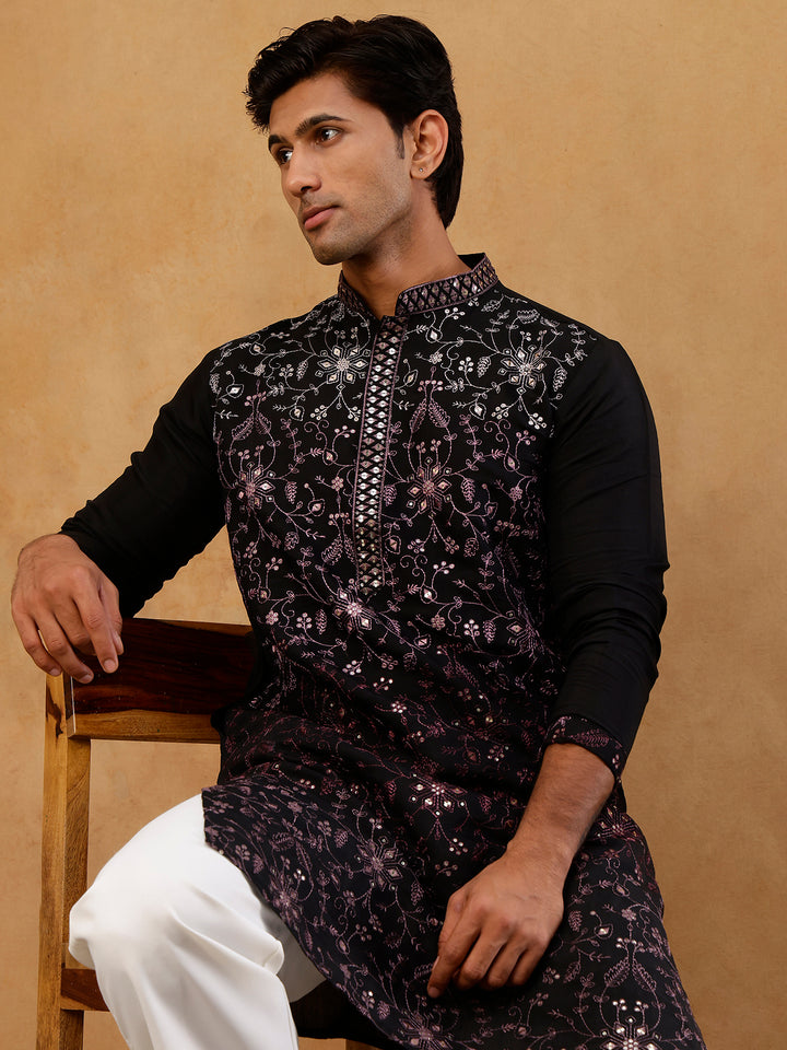 Men’S Silk Blend Embroidered Kurta