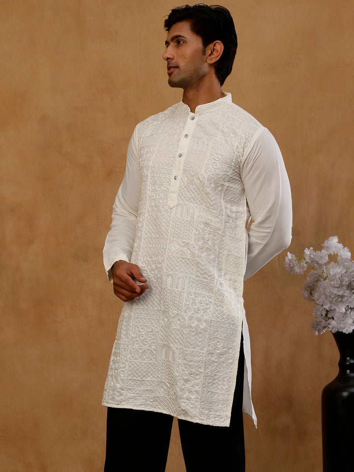 Men’S Silk Blend Embroidered Kurta