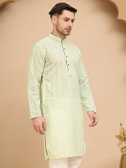 Men'S Embroidered Kurtas.