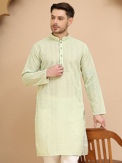 Men'S Embroidered Kurtas.
