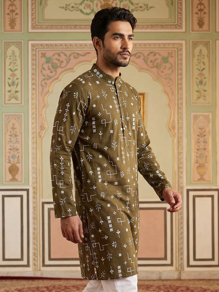 Embroidered Silk Blend Straight Kurta