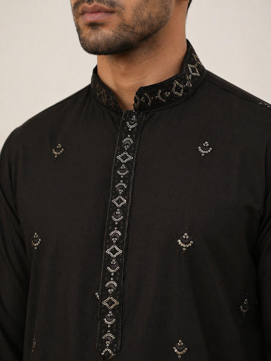 Silk Blend Embroidered Kurta With Dupatta