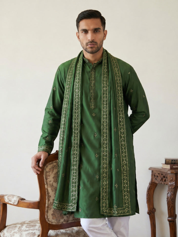 Silk Blend Embroidered Kurta With Dupatta