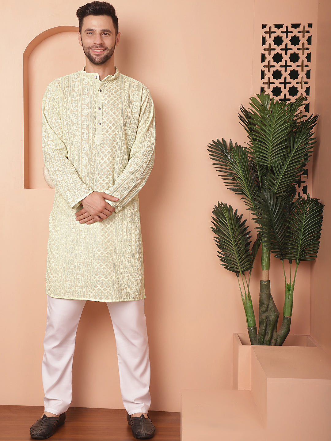 Men'S Chikankari Embroidered Kurtas