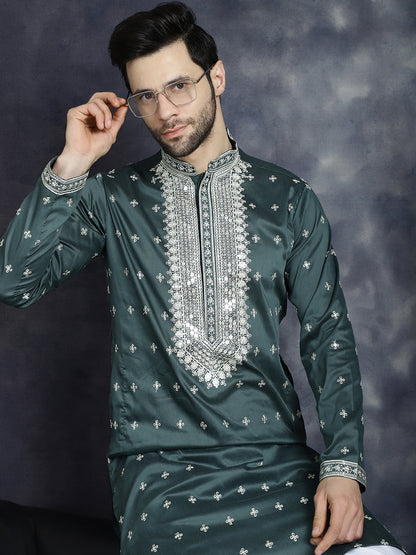 Men'S Sequins Embroidered Kurtas