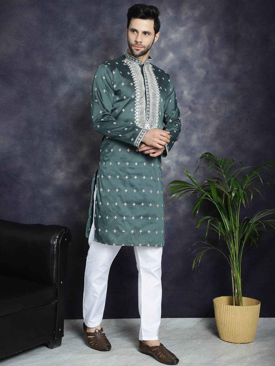 Men'S Sequins Embroidered Kurtas
