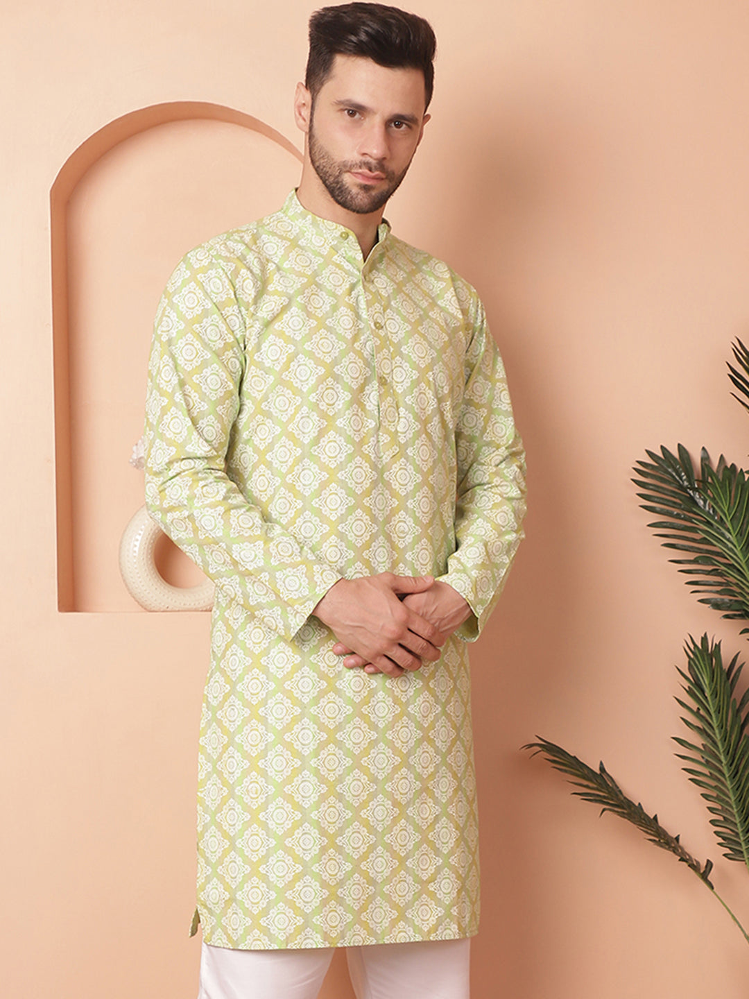 Men Green And White Floral Printed Kurtas