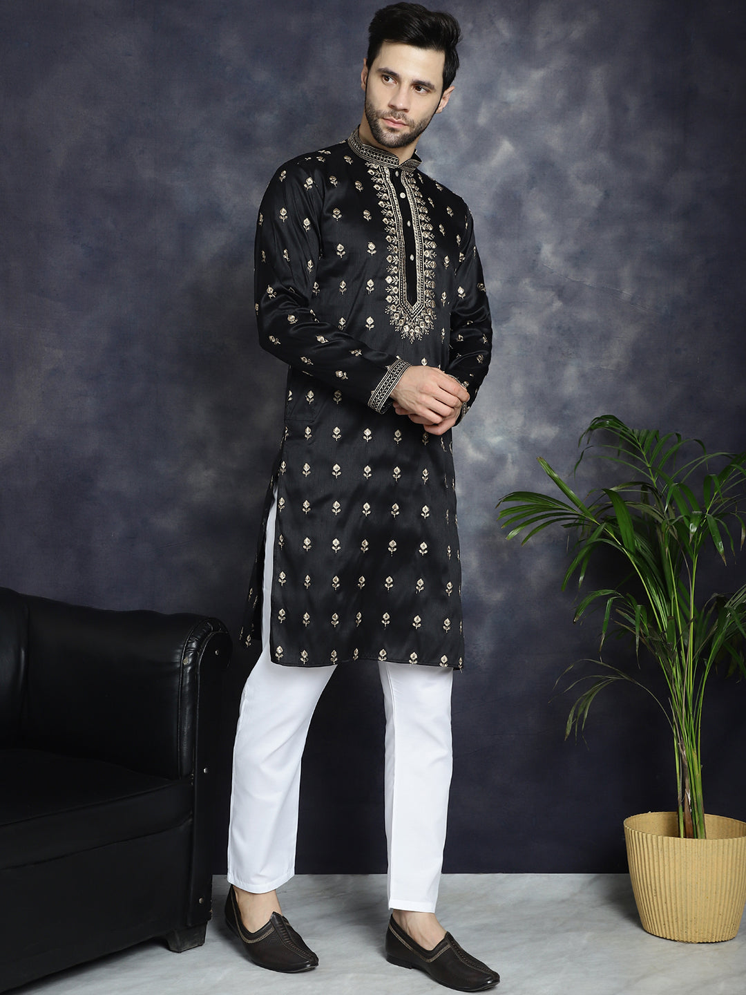 Men'S Black Chikankari Embroidered Kurtas