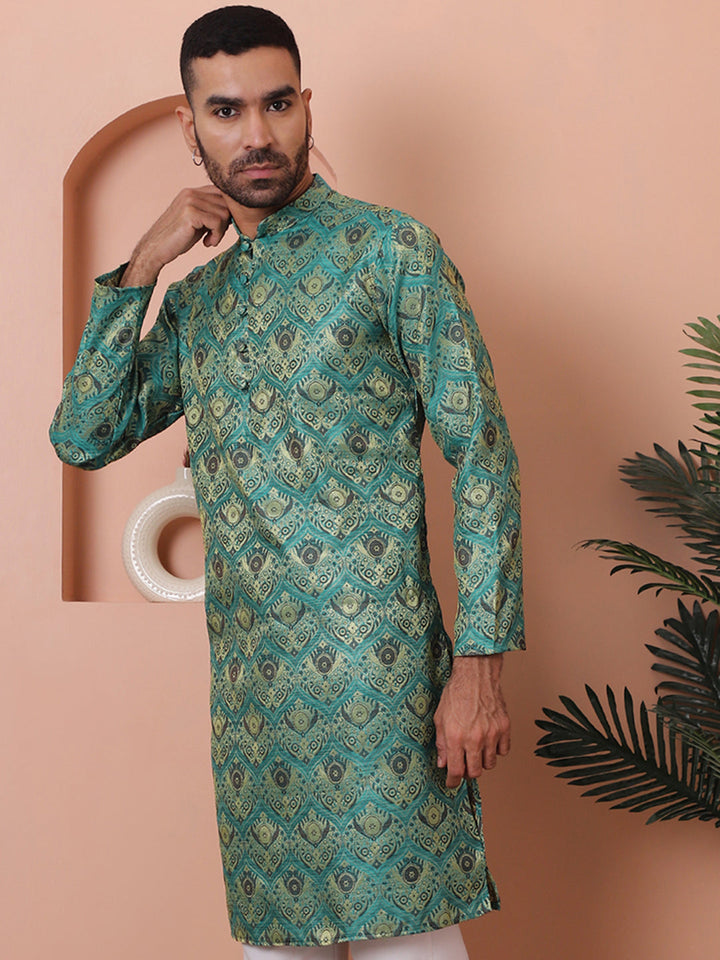 Men Green Silk Blend Straight Kurtas.