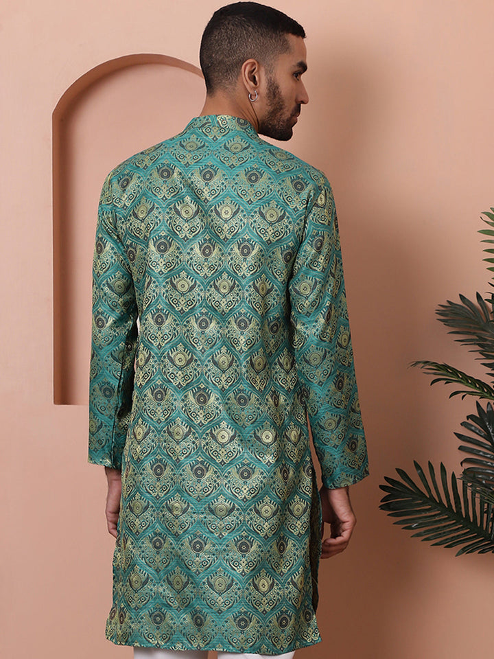 Men Green Silk Blend Straight Kurtas.