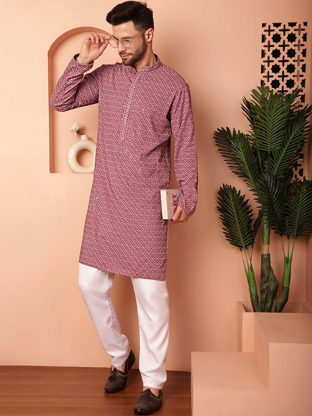 Men'S Magenta Embroidered And Sequence Kurtas