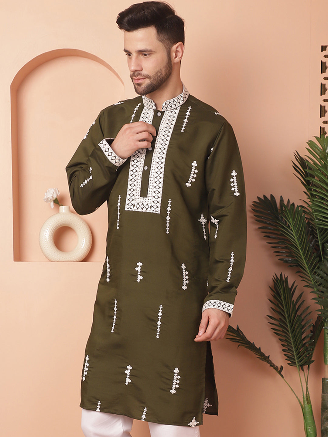 Men'S Collar Chikankari Embroidered Kurtas