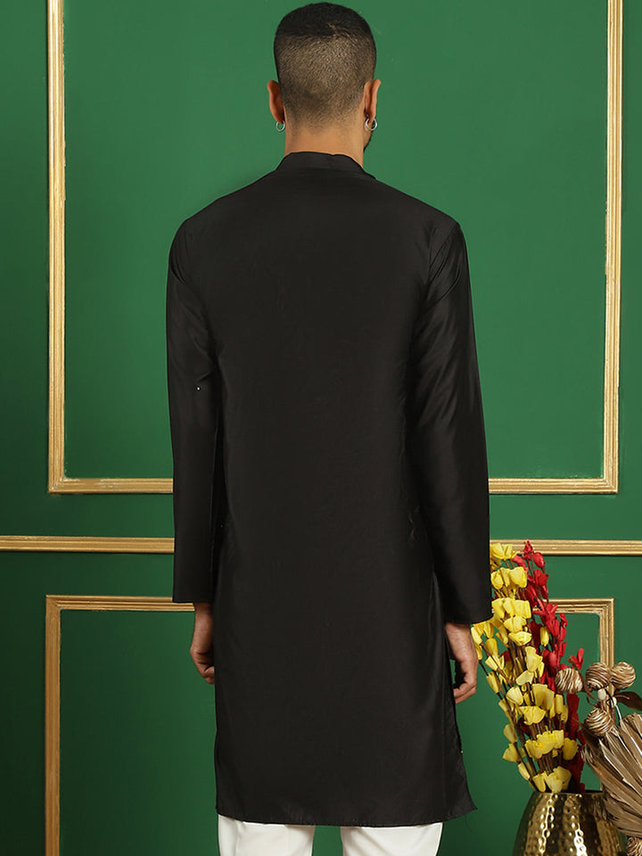 Men Black Embroidered And Sequence Kurtas