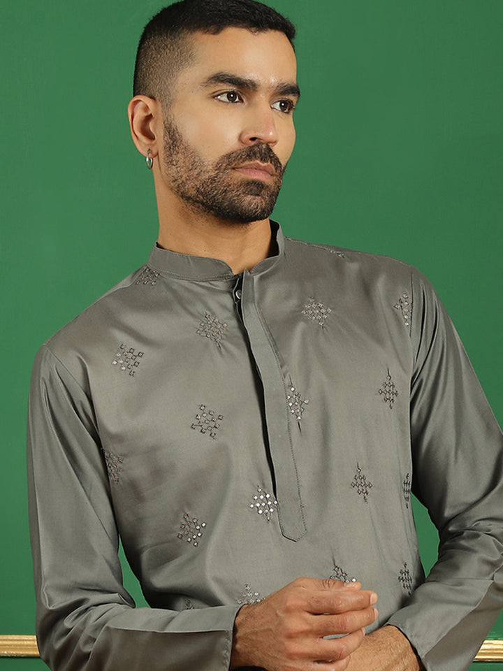 Men Grey Embroidered And Sequence Kurtas