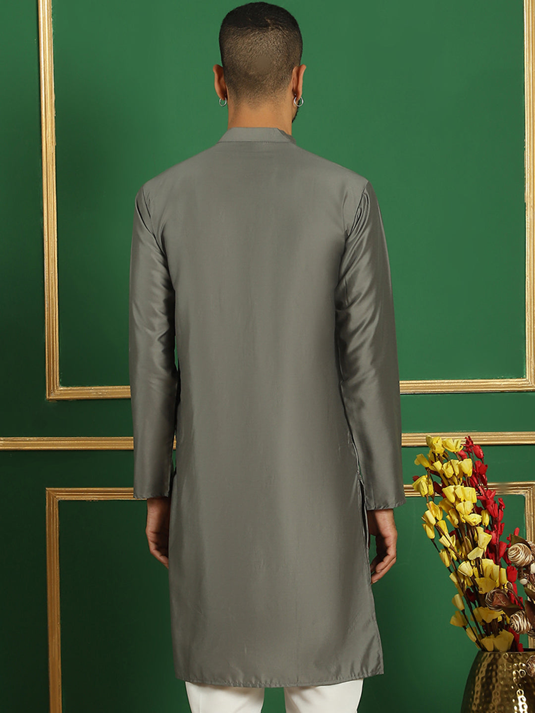 Men Grey Embroidered And Sequence Kurtas