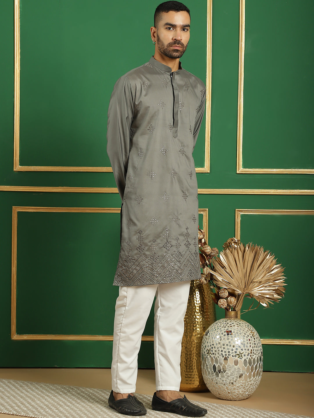 Men Grey Embroidered And Sequence Kurtas