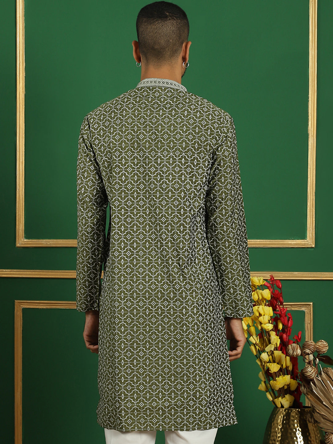 Men Purple Embroidered And Sequence Kurtas