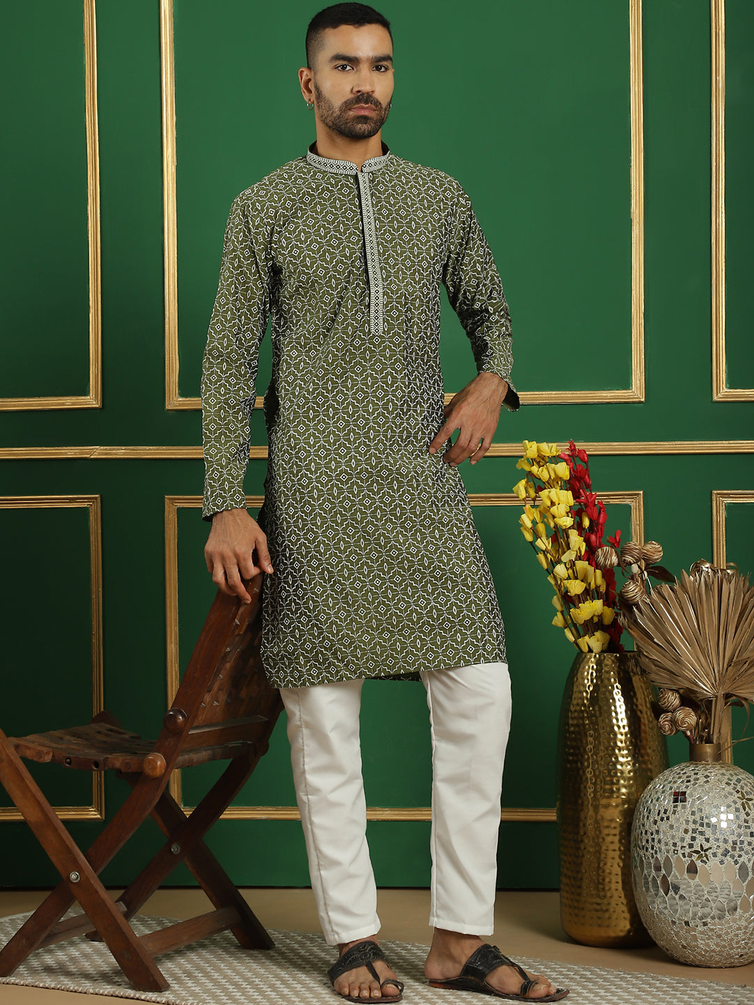 Men Purple Embroidered And Sequence Kurtas