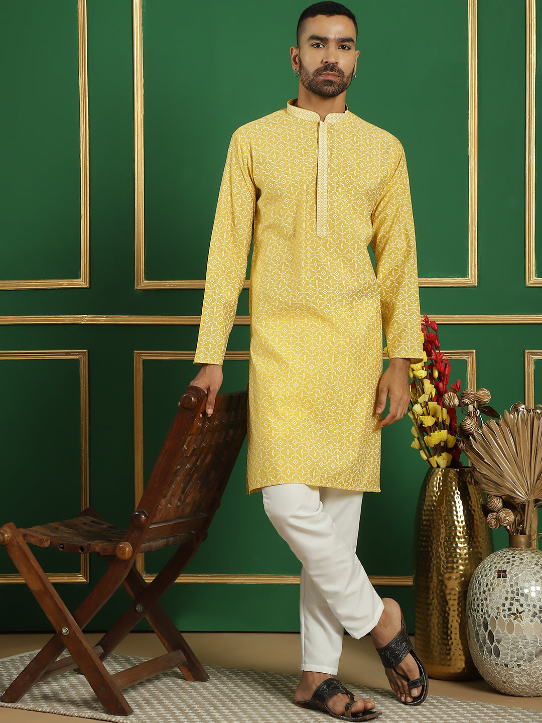 Men Grey Embroidered And Sequence Kurtas