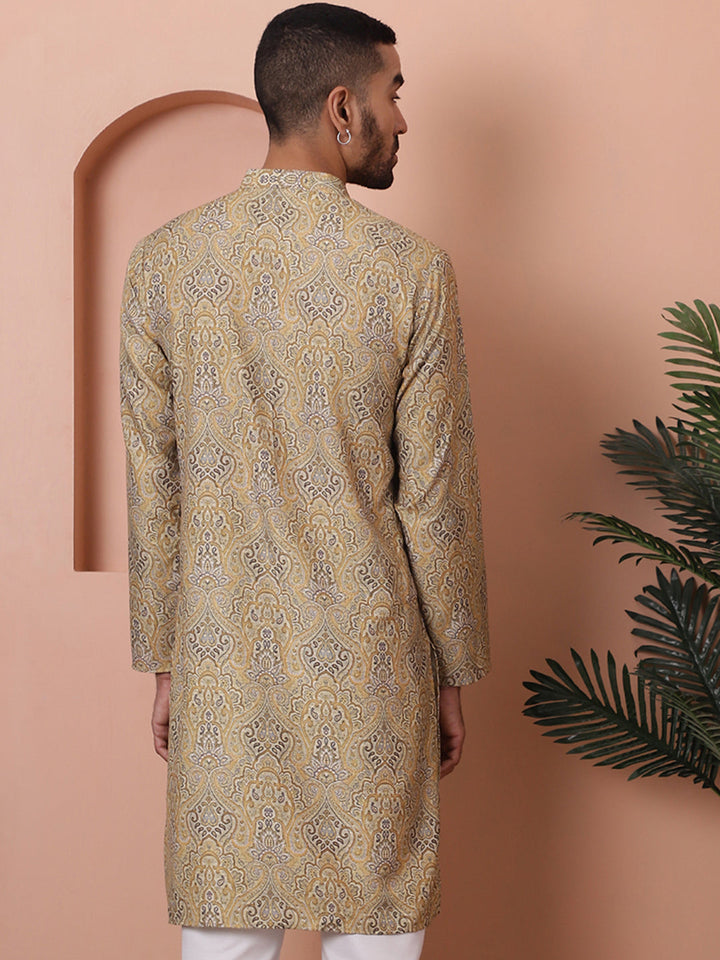 Men Printed Cotton Kurtas.