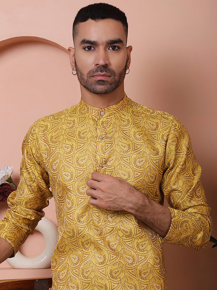 Men Yellow Silk Blend Straight Kurtas.
