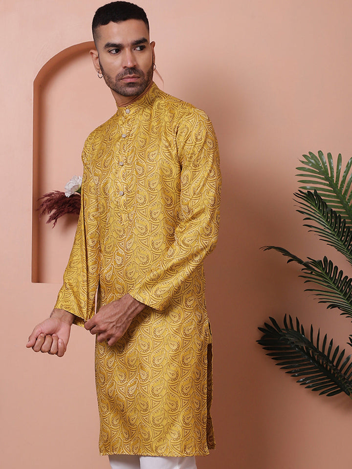 Men Yellow Silk Blend Straight Kurtas.
