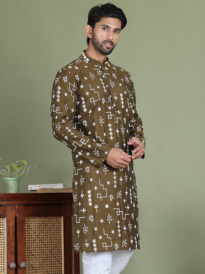 Embroidered Silk Blend Straight Kurtas.