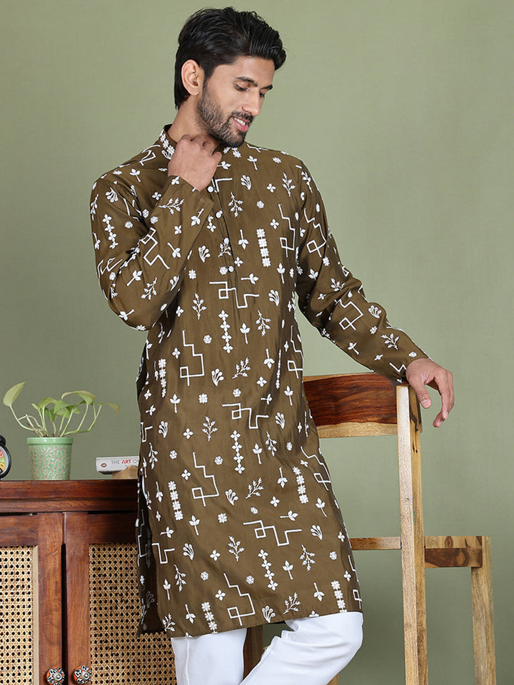Embroidered Silk Blend Straight Kurtas.