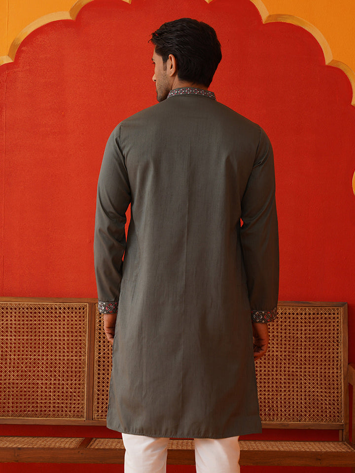 Men Grey Floral Embroidered Kurtas