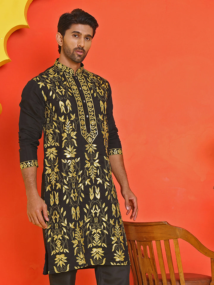Embroidered &amp; Sequins Kurtas For Men