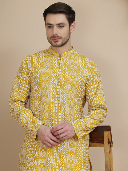 Geometric Print Silk Blend Straight Kurtas For Men