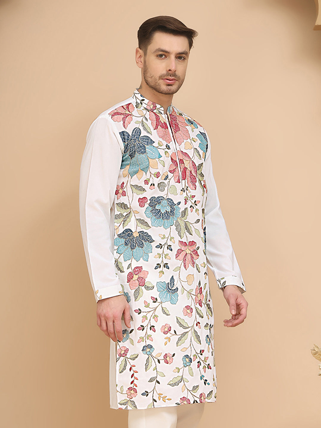 White Embroidered Kurta With Sequins &amp; Zari Work