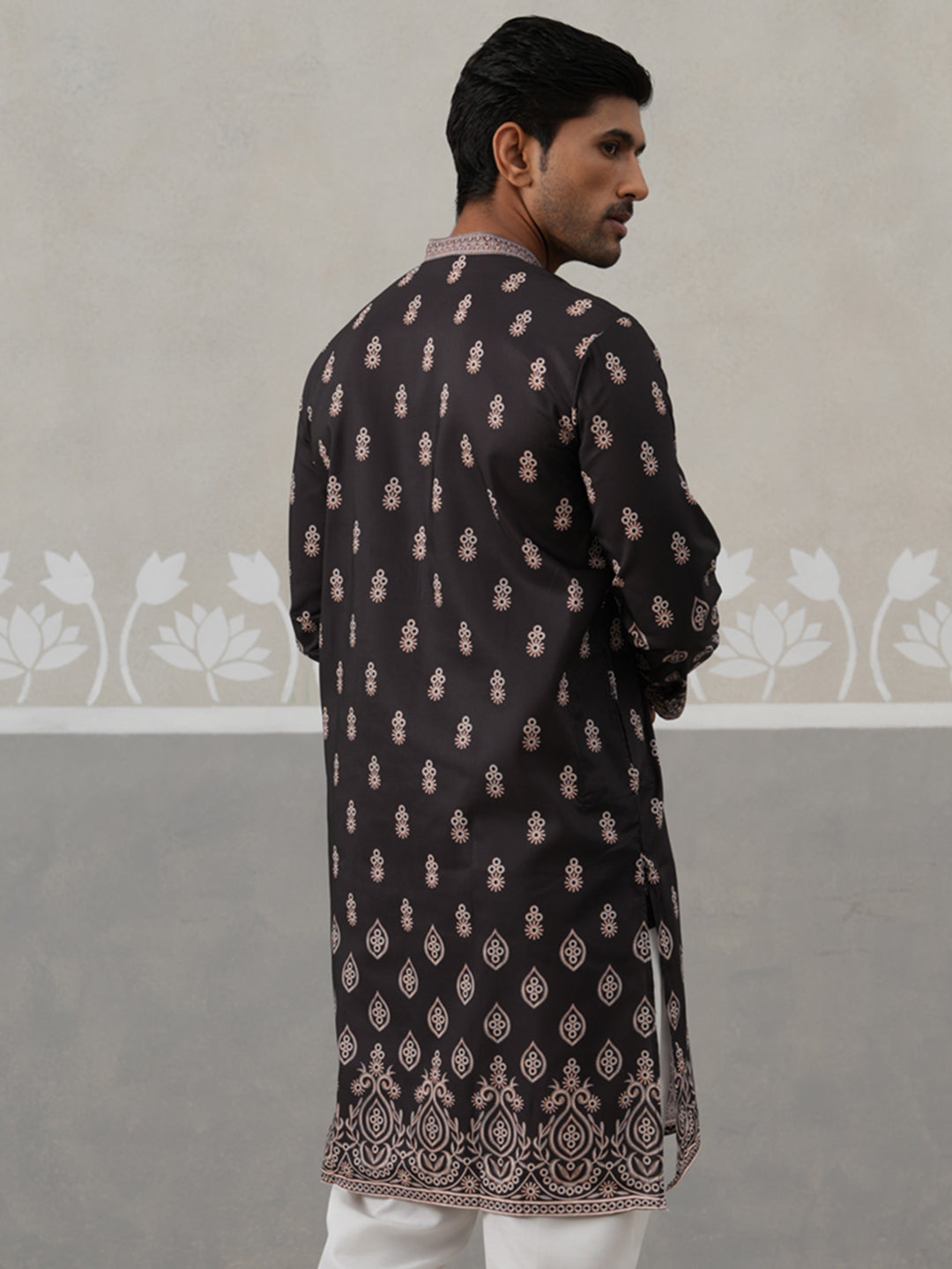 Men’S Ethnic Black Kurta With Traditional Print