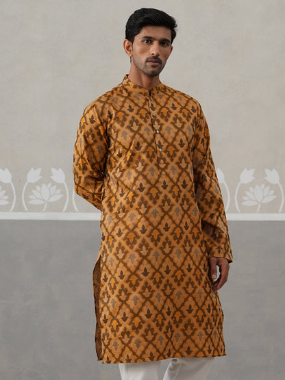 Silk Blend Woven Design Kurta.