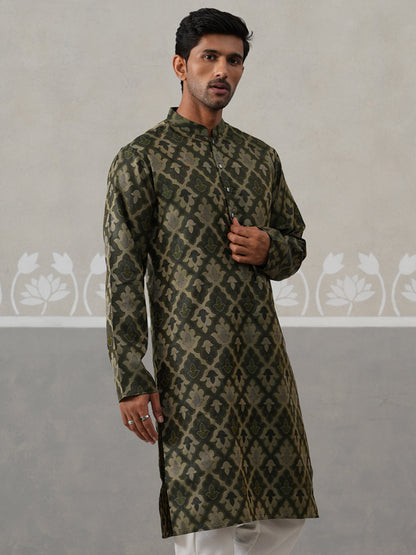 Silk Blend Woven Design Kurta.