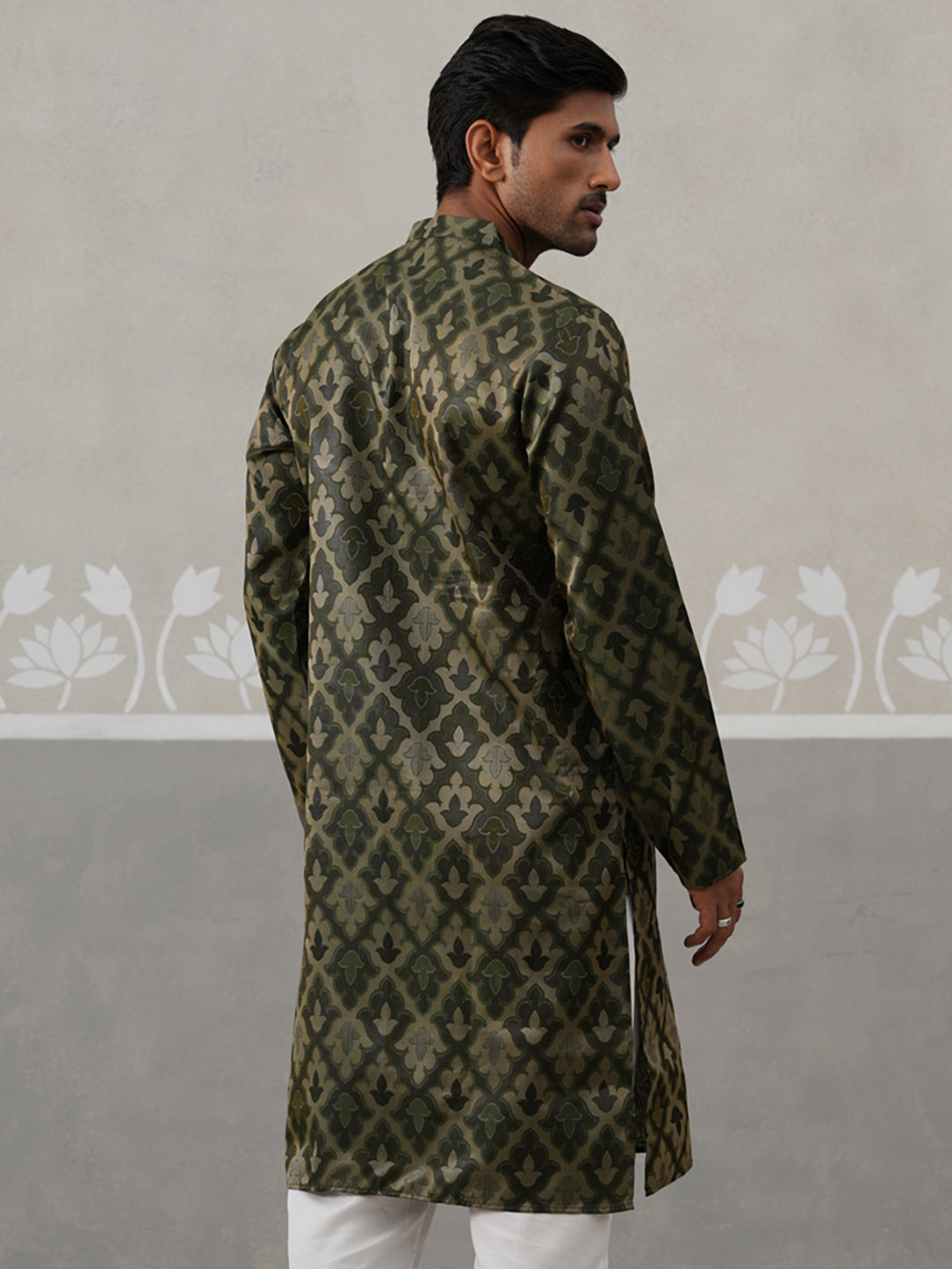 Silk Blend Woven Design Kurta.