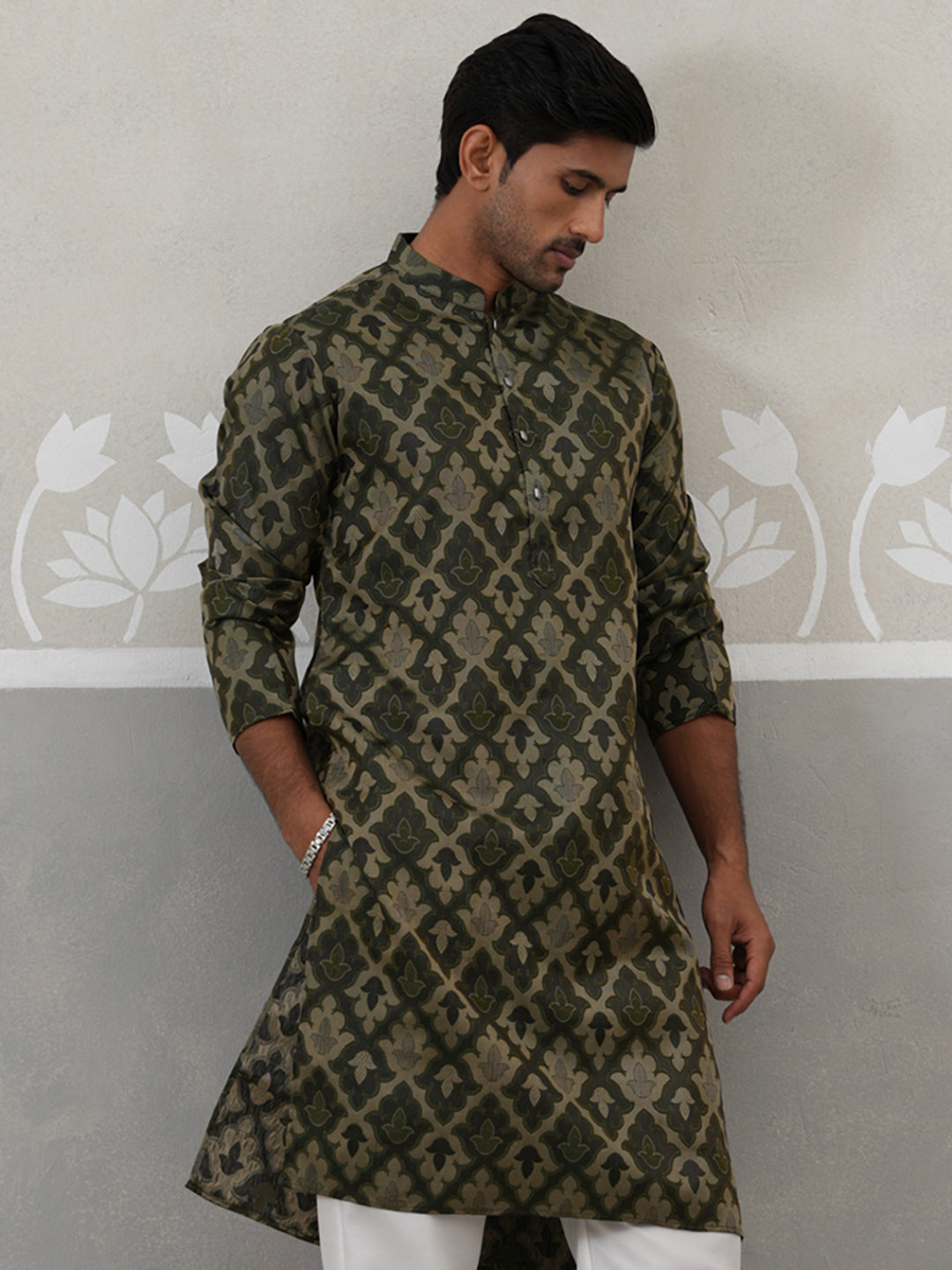 Silk Blend Woven Design Kurta.