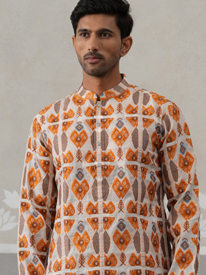 Silk Blend Woven Design Kurta.