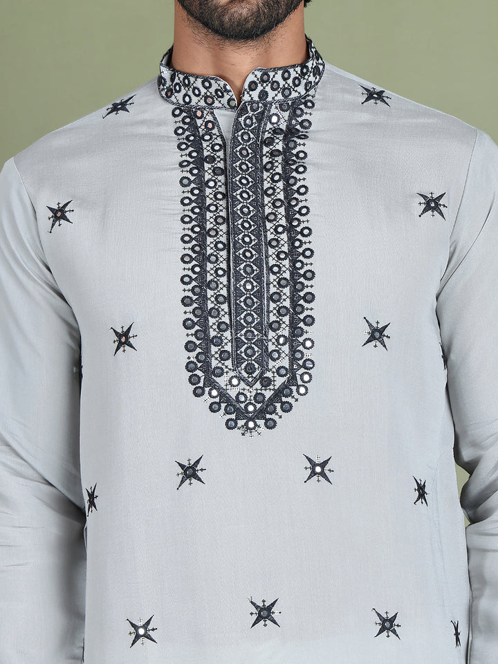 Embroidered Silk Blend Kurta With White Dupatta