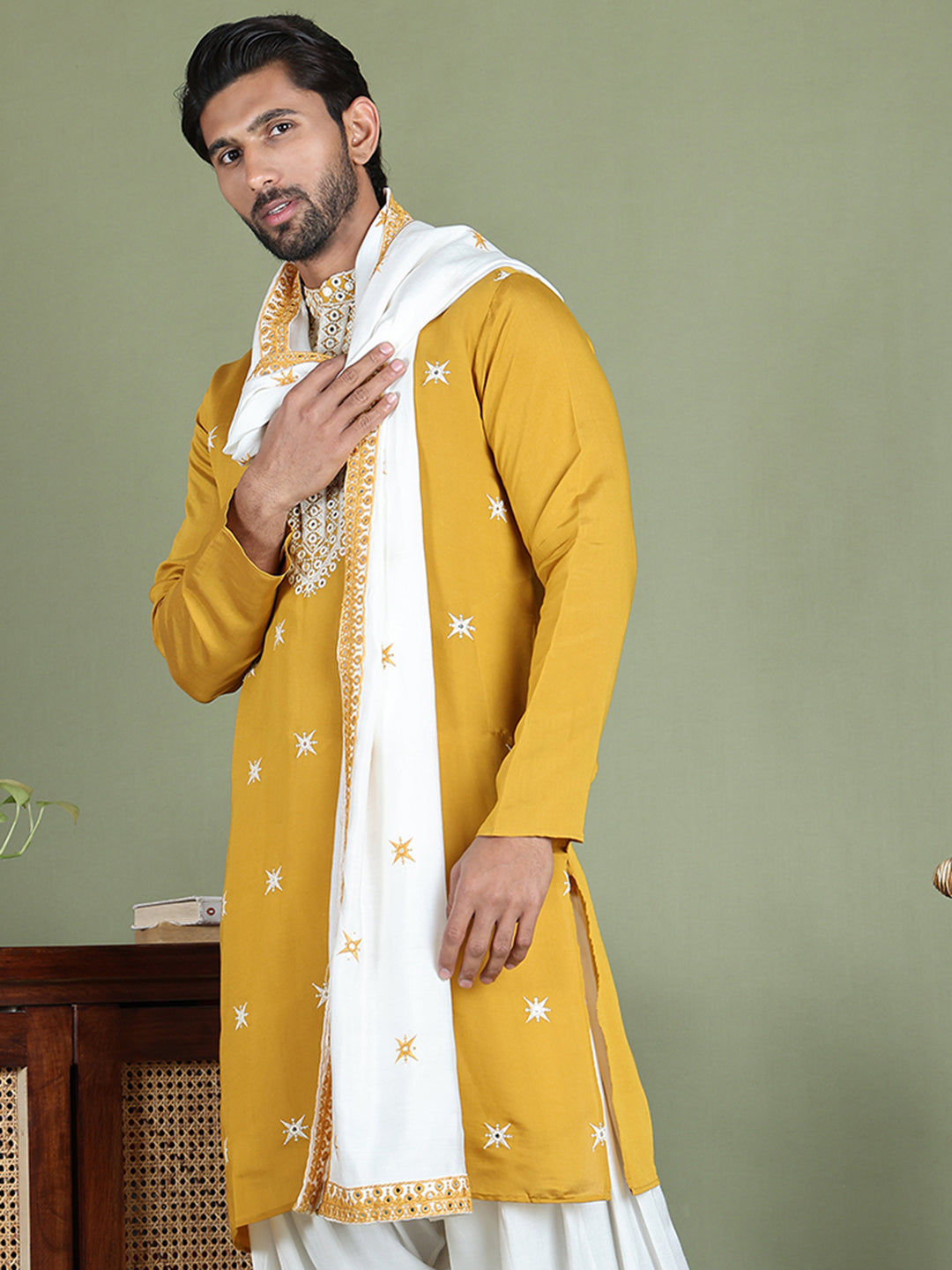 Embroidered Silk Blend Kurta With White Dupatta