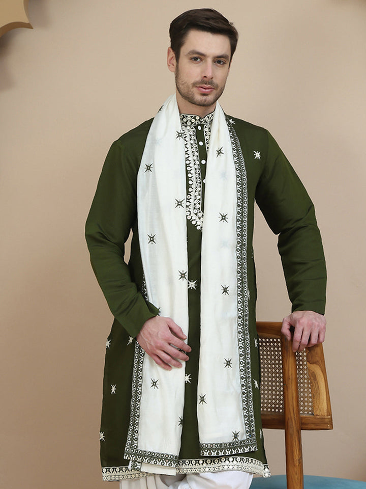 Embroidered Silk Blend Kurta With White Dupatta