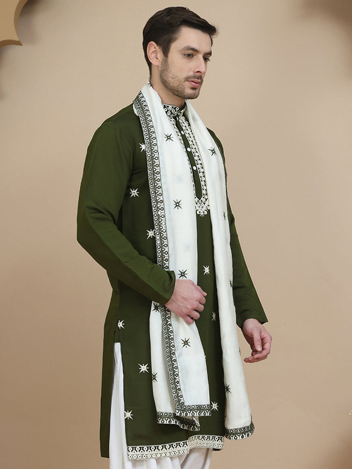 Embroidered Silk Blend Kurta With White Dupatta