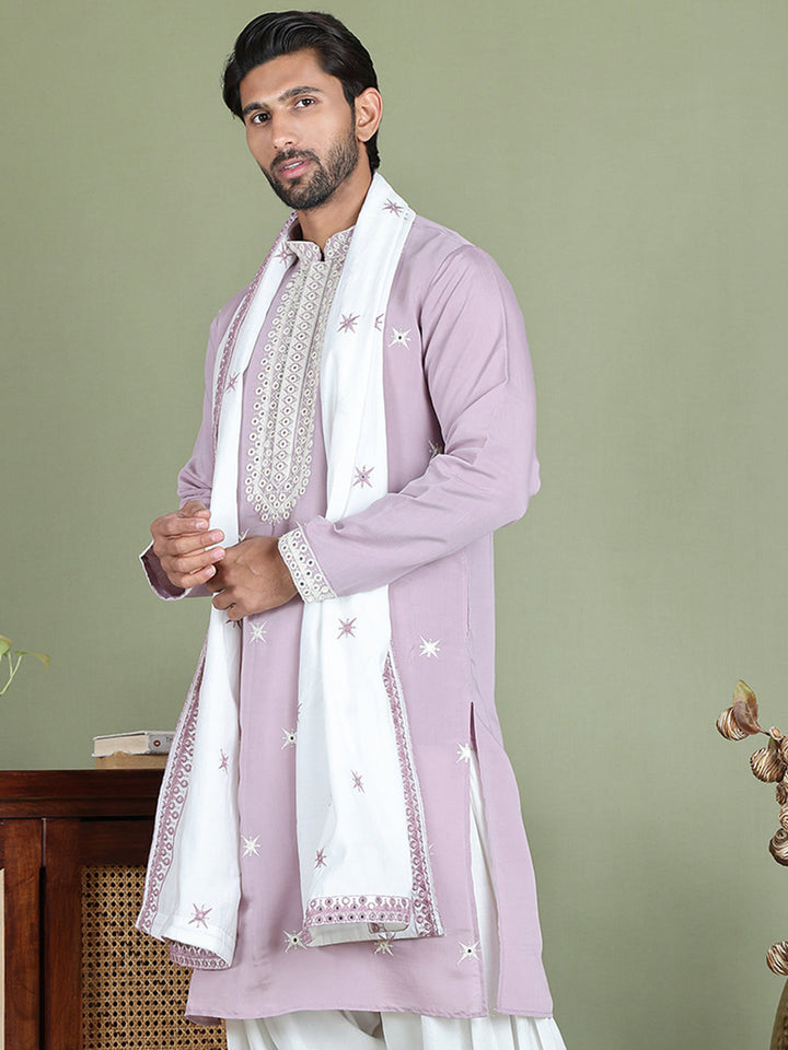 Embroidered Silk Blend Kurta With White Dupatta